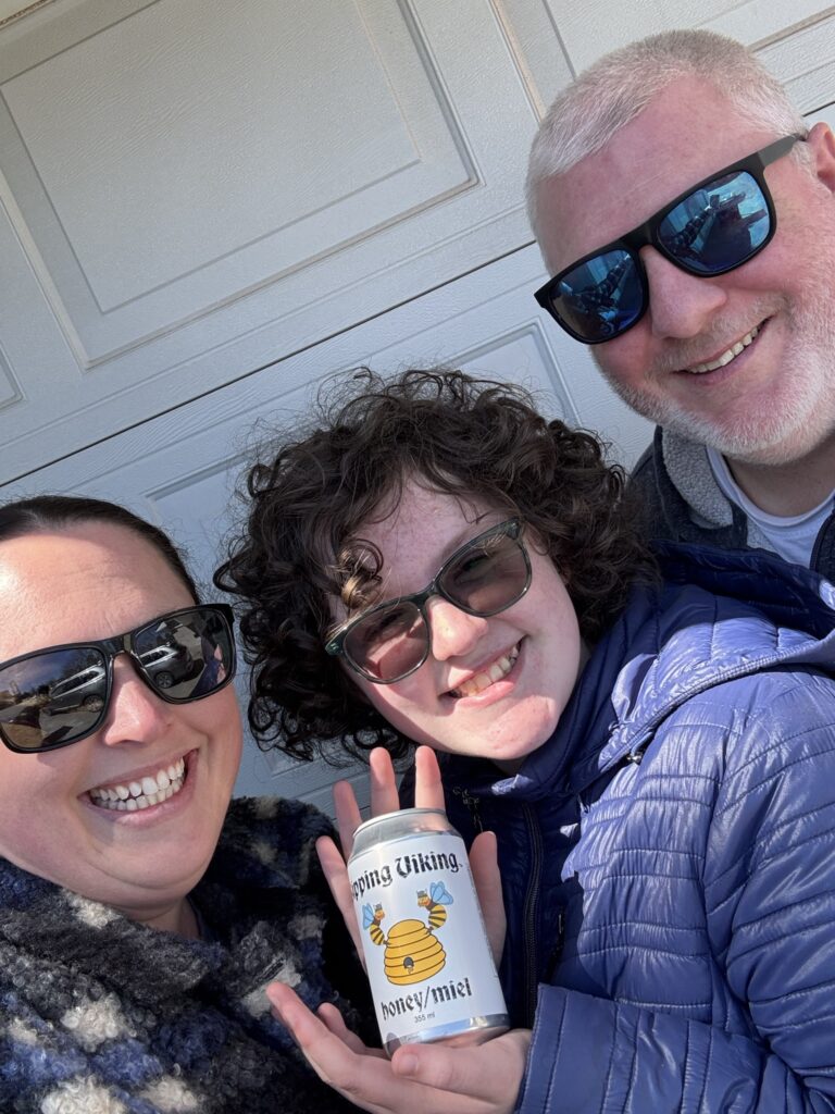 Wilson family behind sipping viking